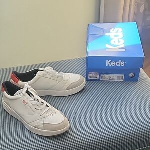 Keds Women's The Court Leather/Suede Shoe